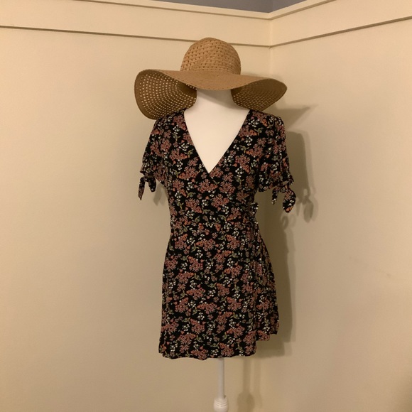 Ann Taylor Loft 0 Black Floral Wrap Romper Dress - Picture 5 of 14